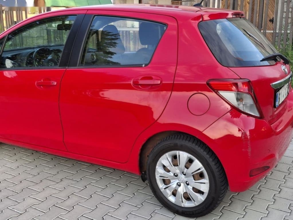 2013 Toyota YARIS - 3