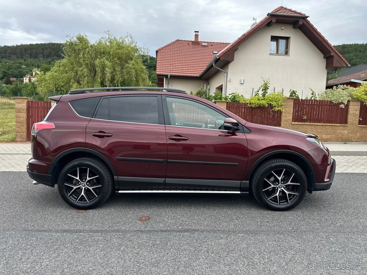 2017 Toyota RAV4 - 3
