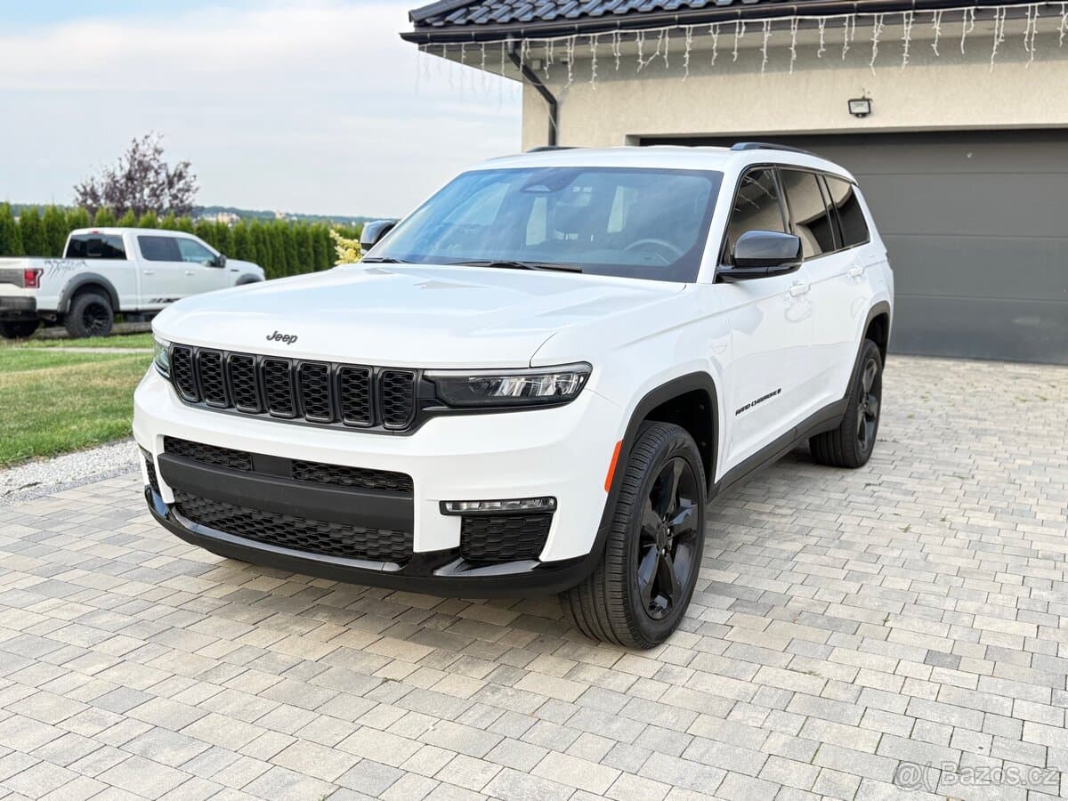 2024 Jeep CHEROKEE - 3