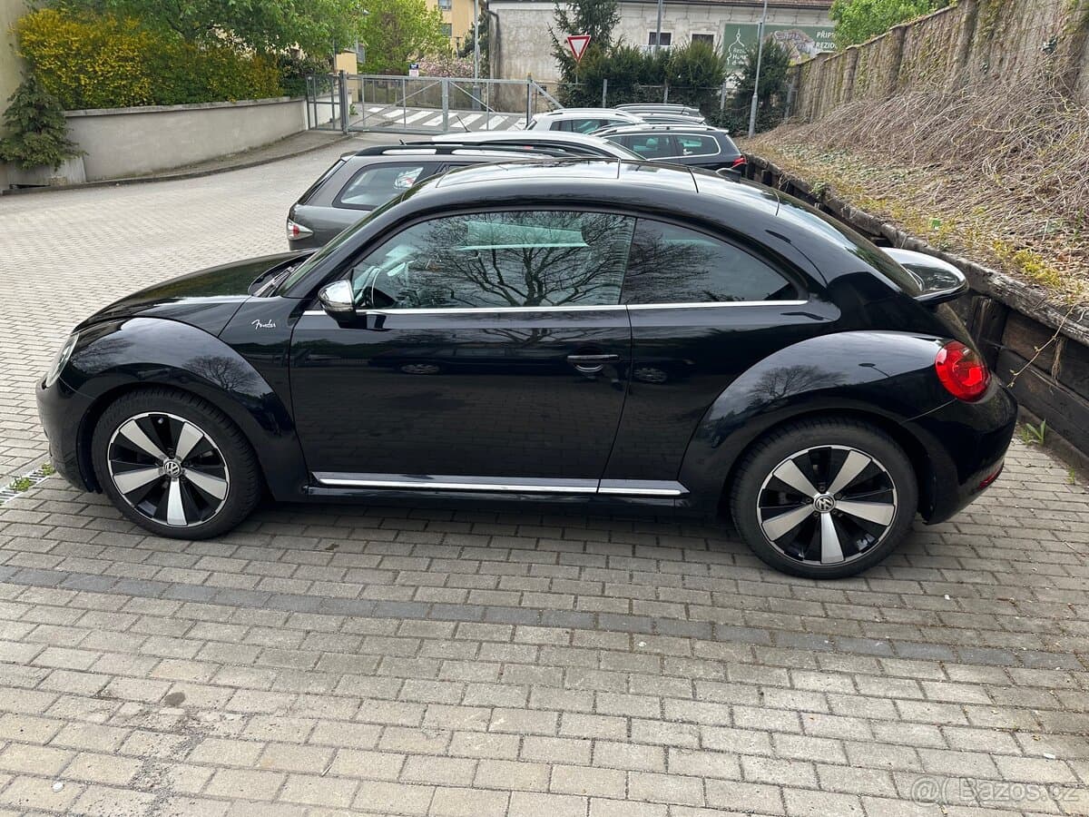 2013 Volkswagen BEETLE - 3