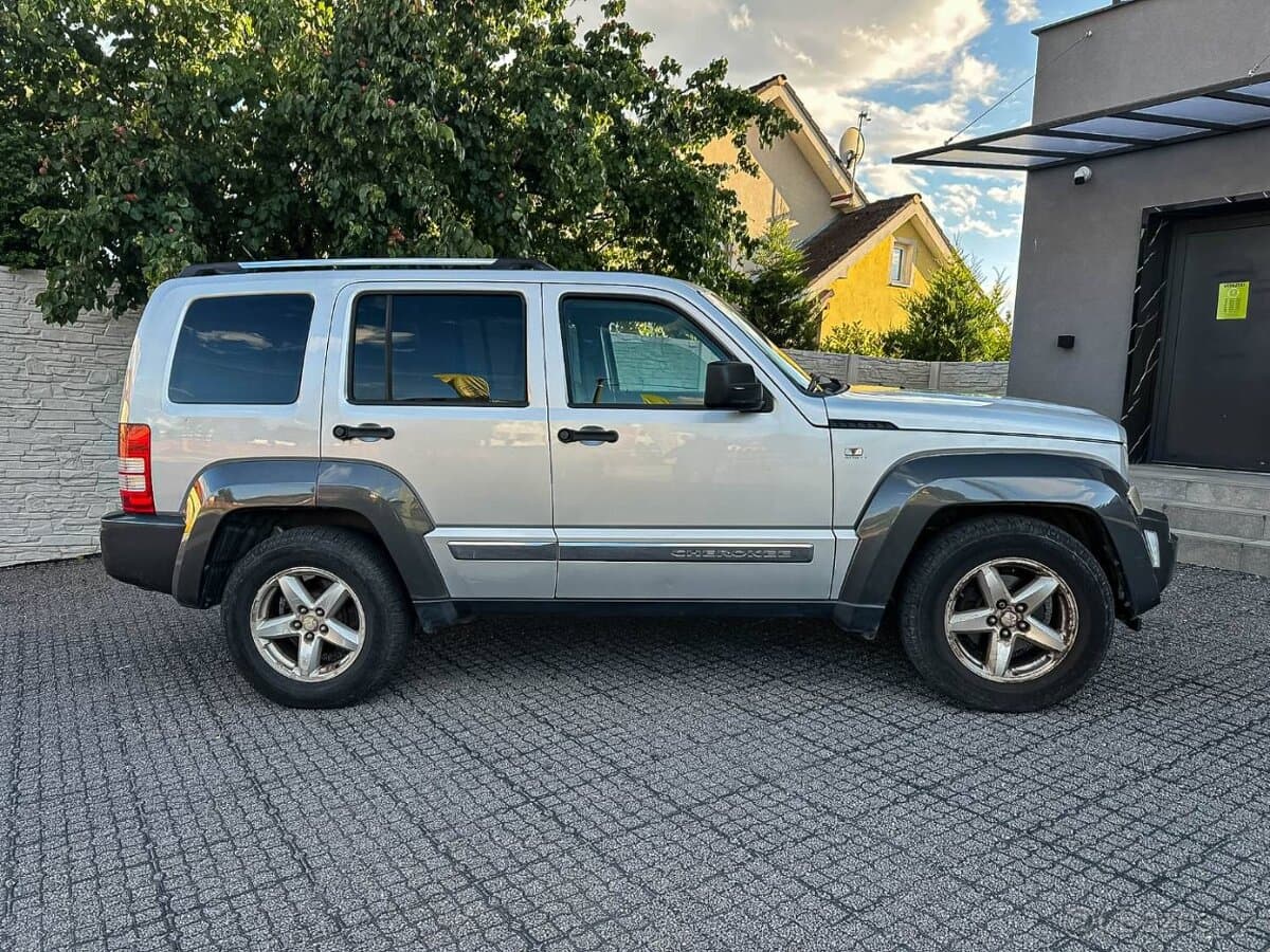 2008 Jeep CHEROKEE - 3