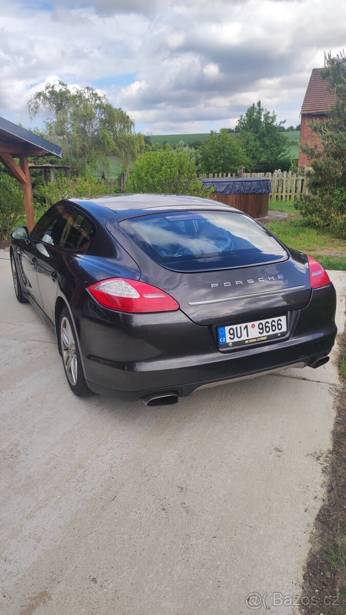Porsche PANAMERA - 3