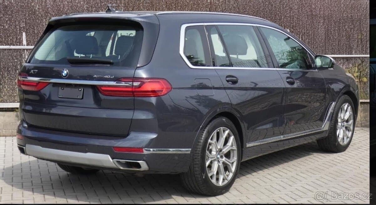 2021 BMW X7 - 3