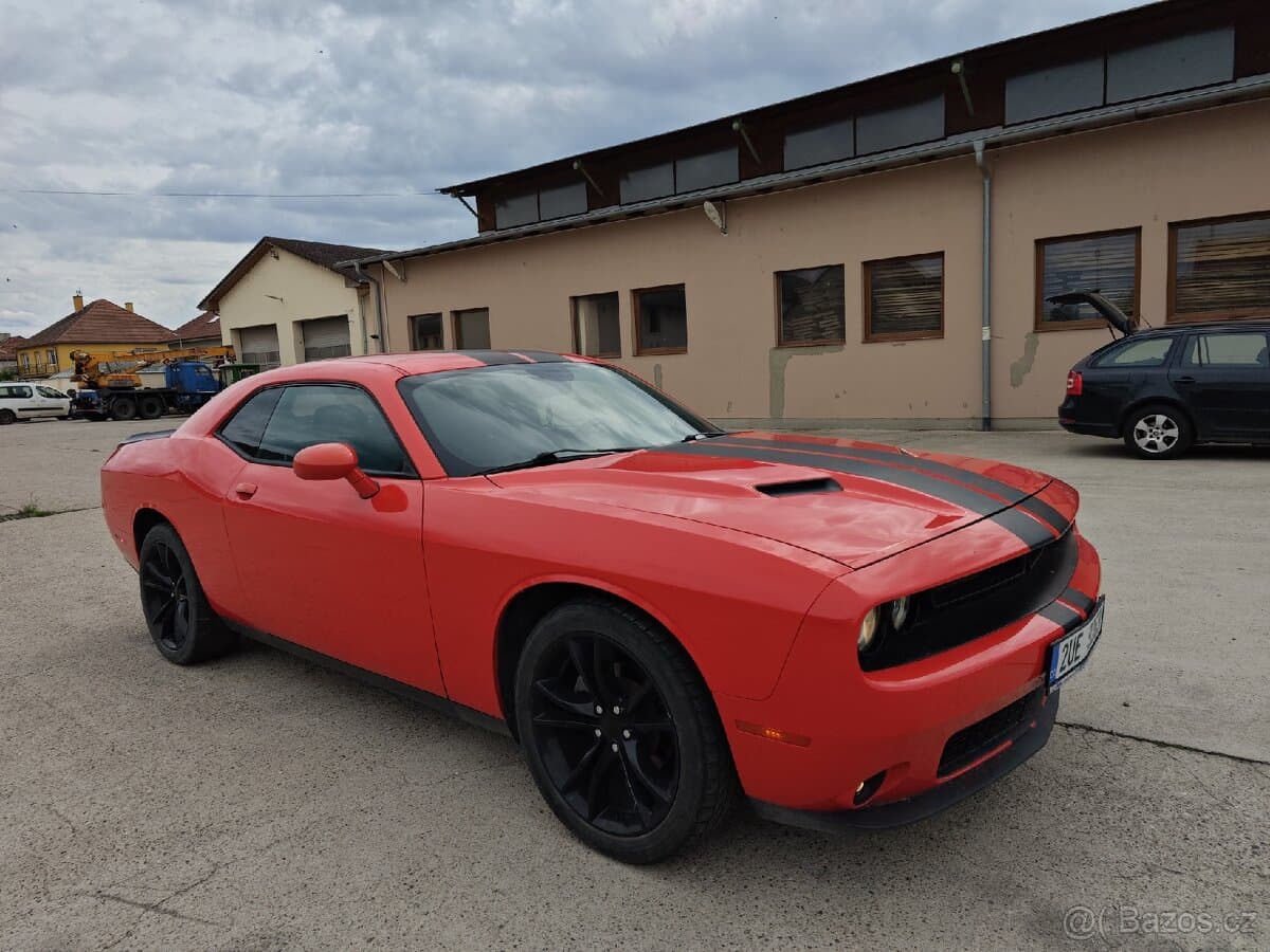 2016 Dodge CHALLENGER - 3