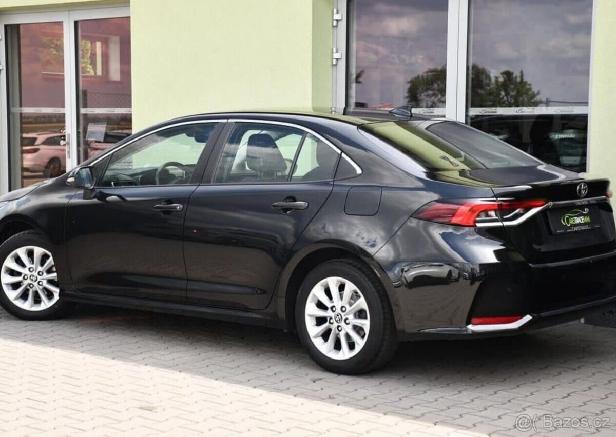 2023 Toyota COROLLA - 3