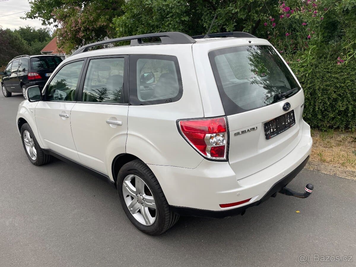 2011 Subaru FORESTER - 3
