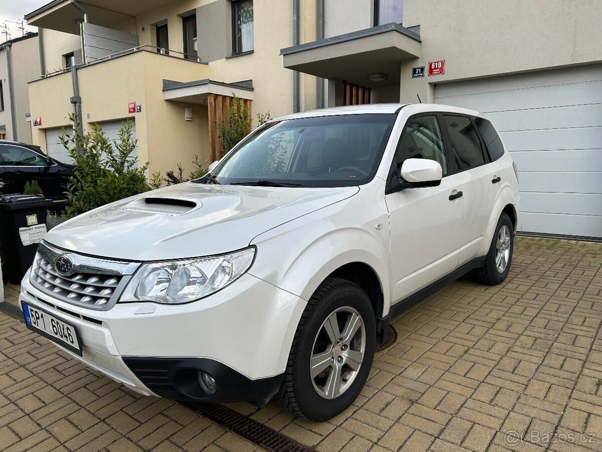 2011 Subaru FORESTER - 3