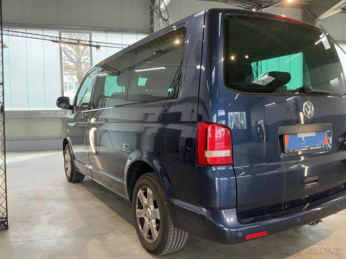 2010 Volkswagen MULTIVAN - 3