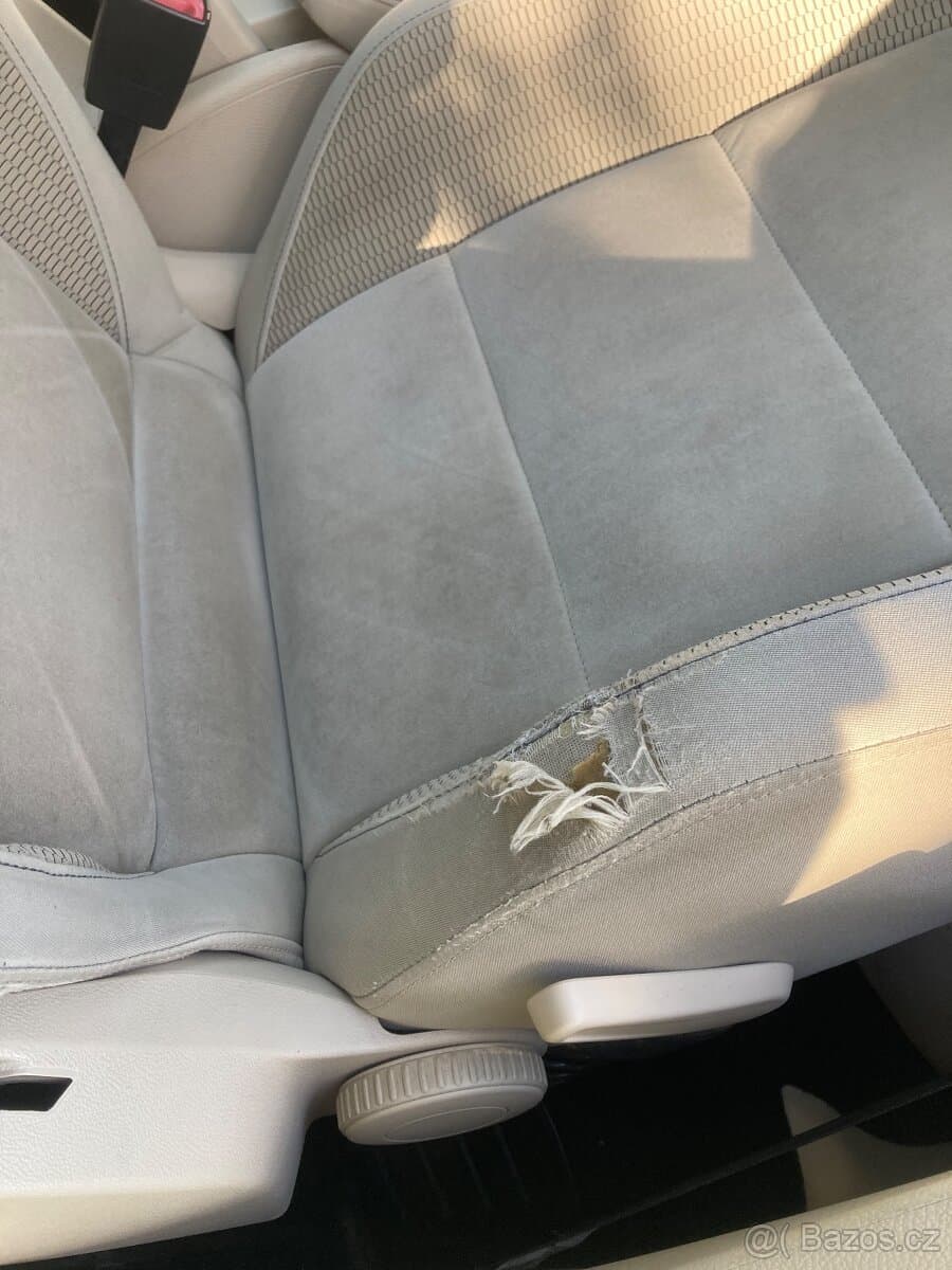 2010 Volkswagen GOLF - 3