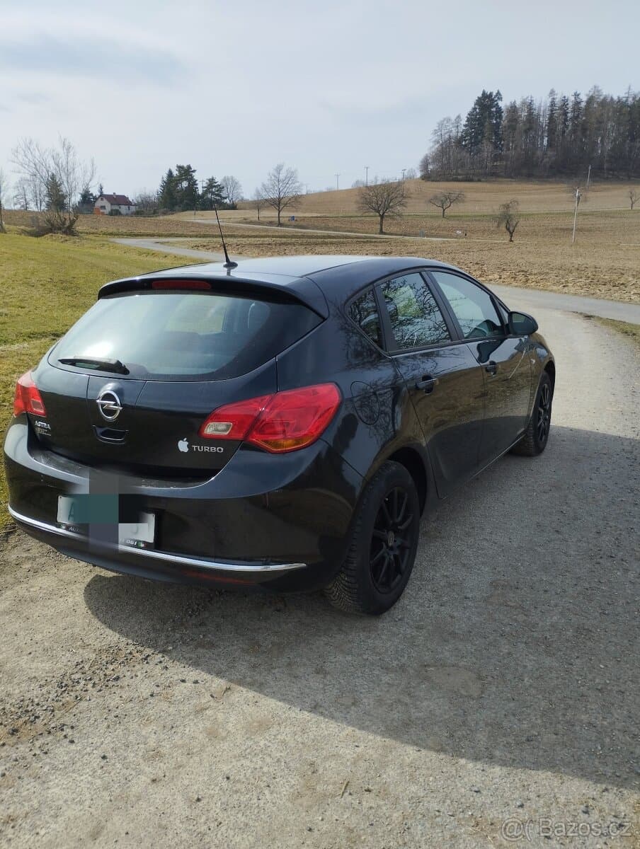 2012 Opel ASTRA - 3