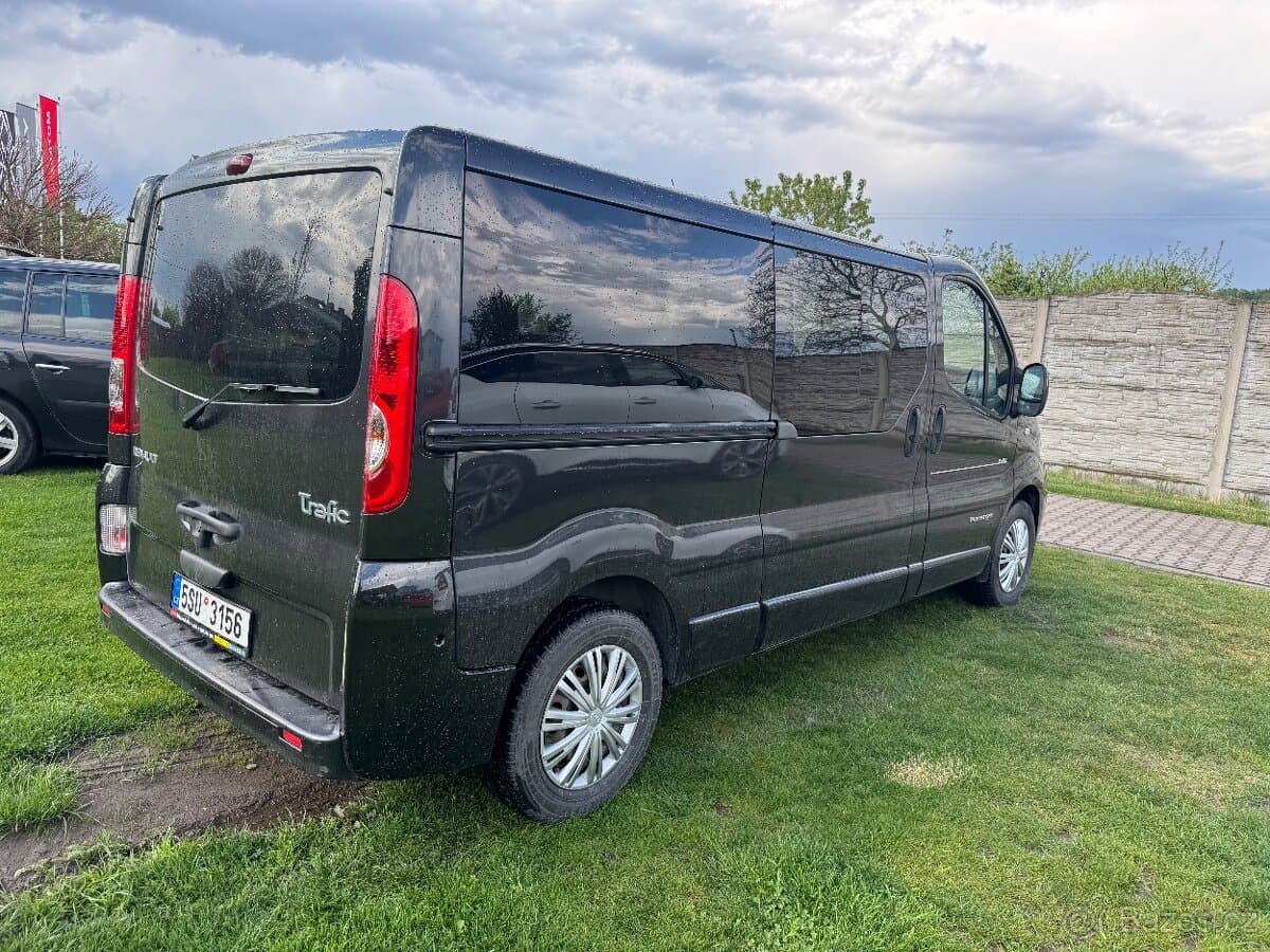 2011 Renault TRAFIC - 3