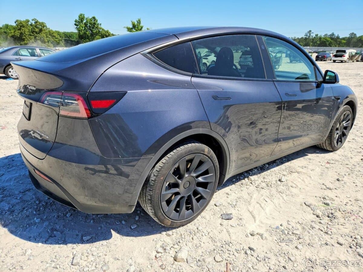 2024 Tesla MODEL Y - 3
