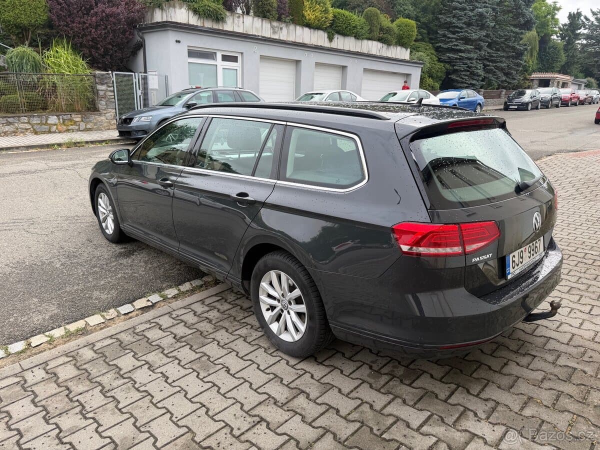 2019 Volkswagen PASSAT - 3