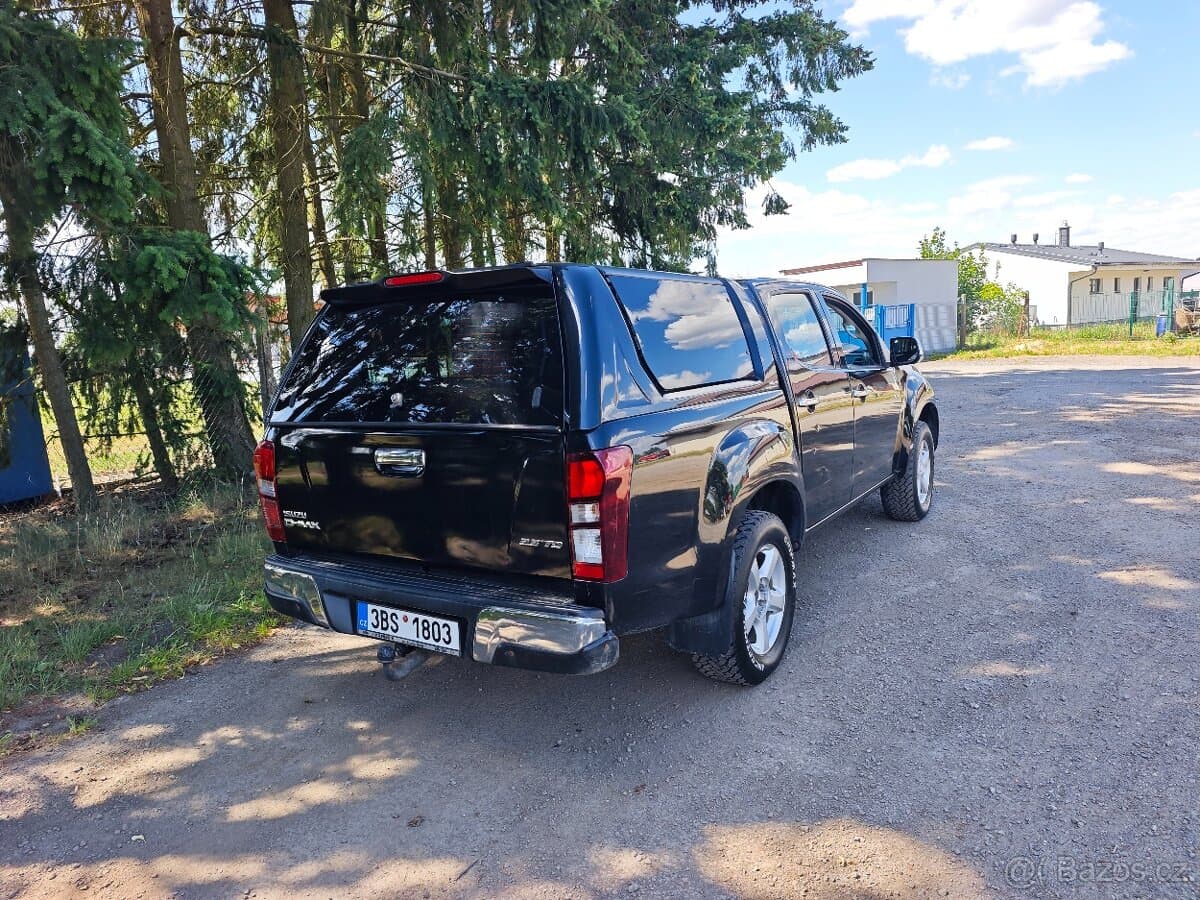2015 Isuzu D-MAX - 3