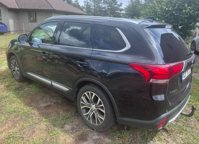 2018 Mitsubishi OUTLANDER - 3