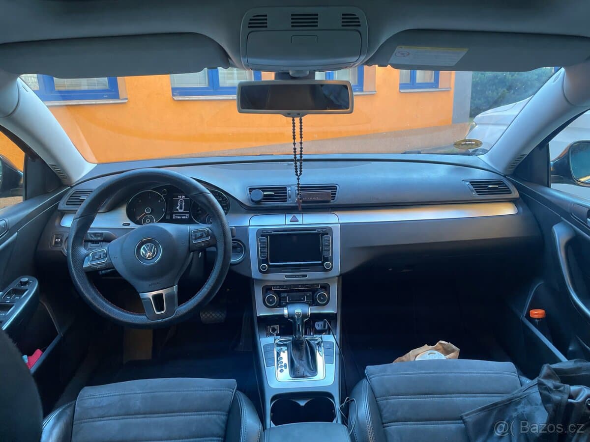 2010 Volkswagen PASSAT - 3