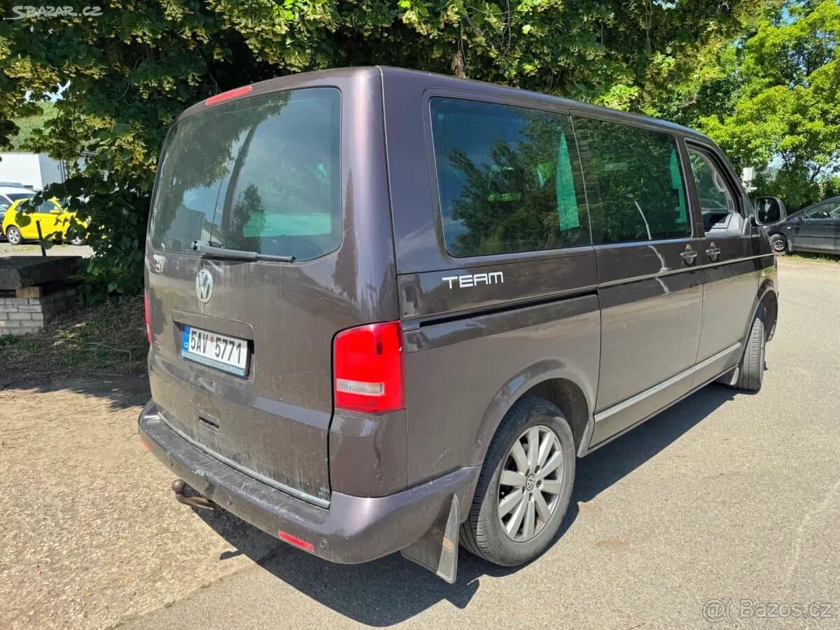2011 Volkswagen MULTIVAN - 3