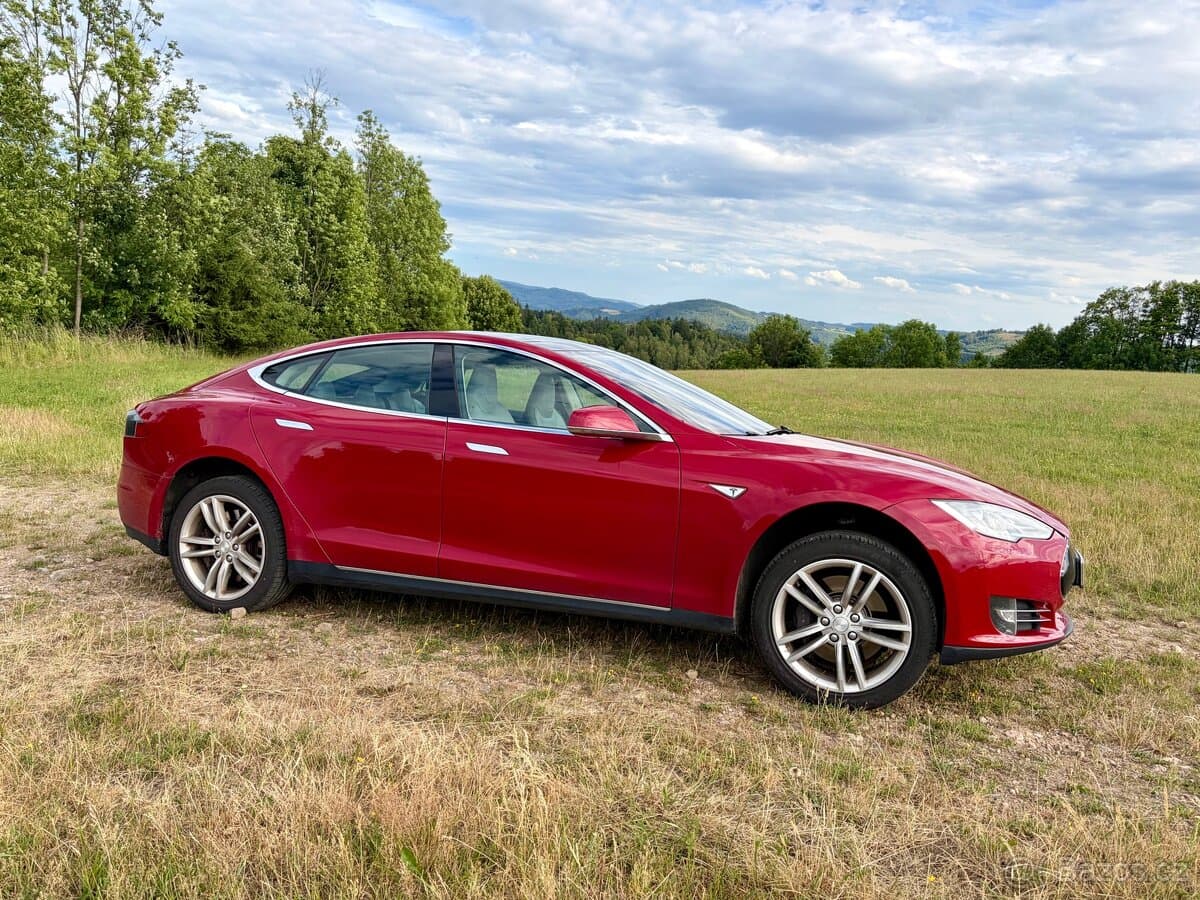 2014 Tesla MODEL S - 3