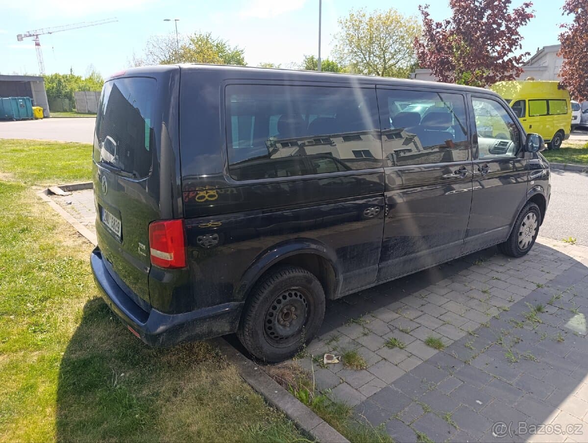 2010 Volkswagen CARAVELLE - 3
