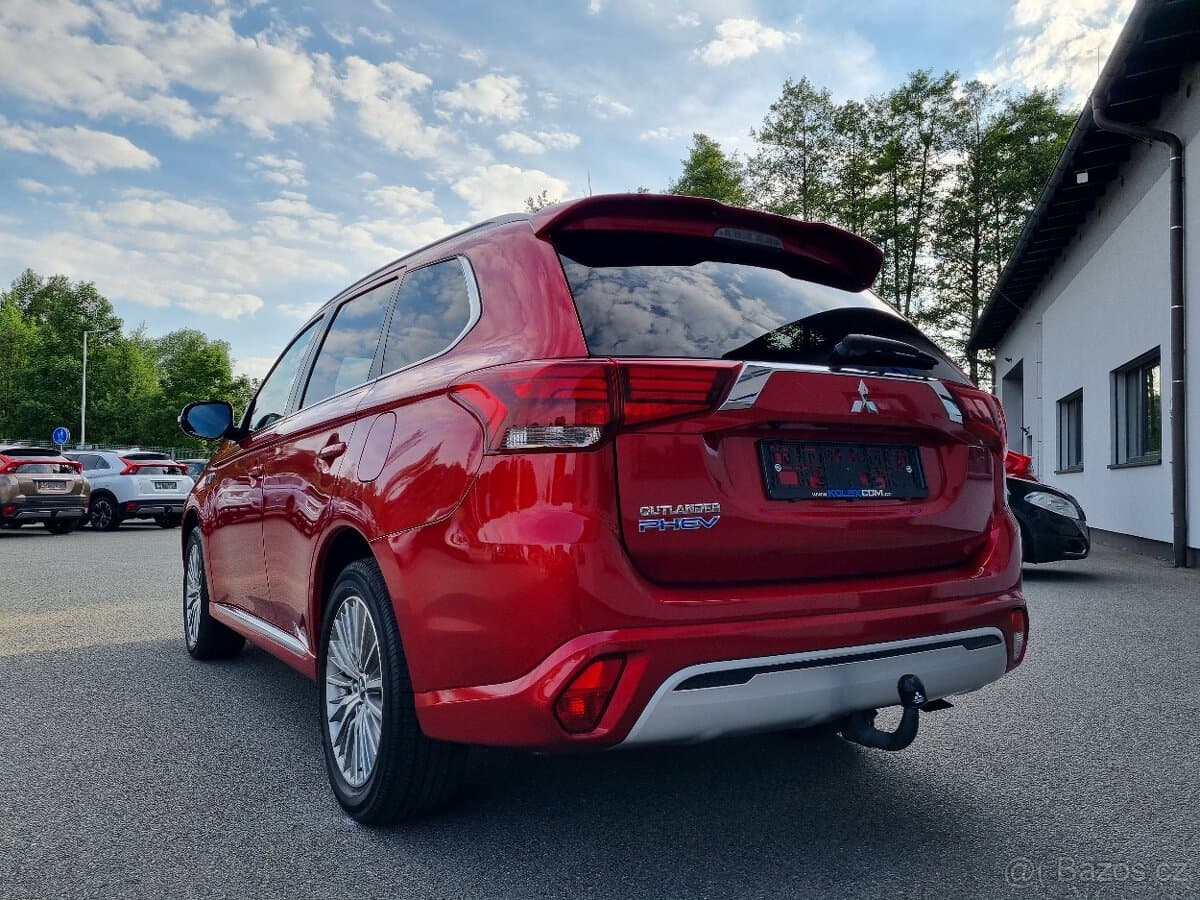 2021 Mitsubishi OUTLANDER - 3