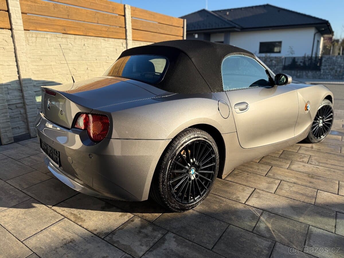 2003 BMW Z4 - 3