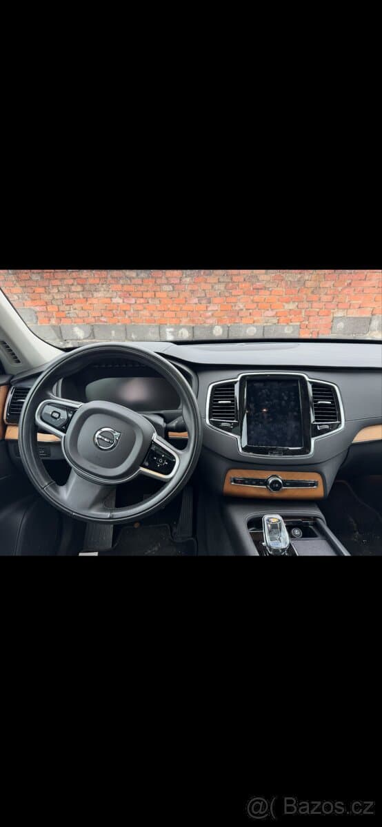 2022 Volvo XC90 - 3