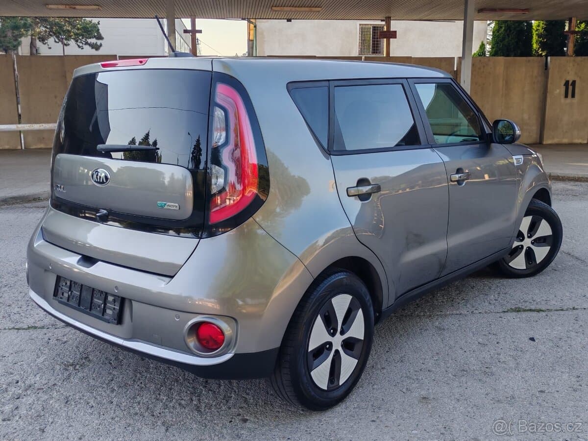 2017 Kia OSTATNÍ - 3