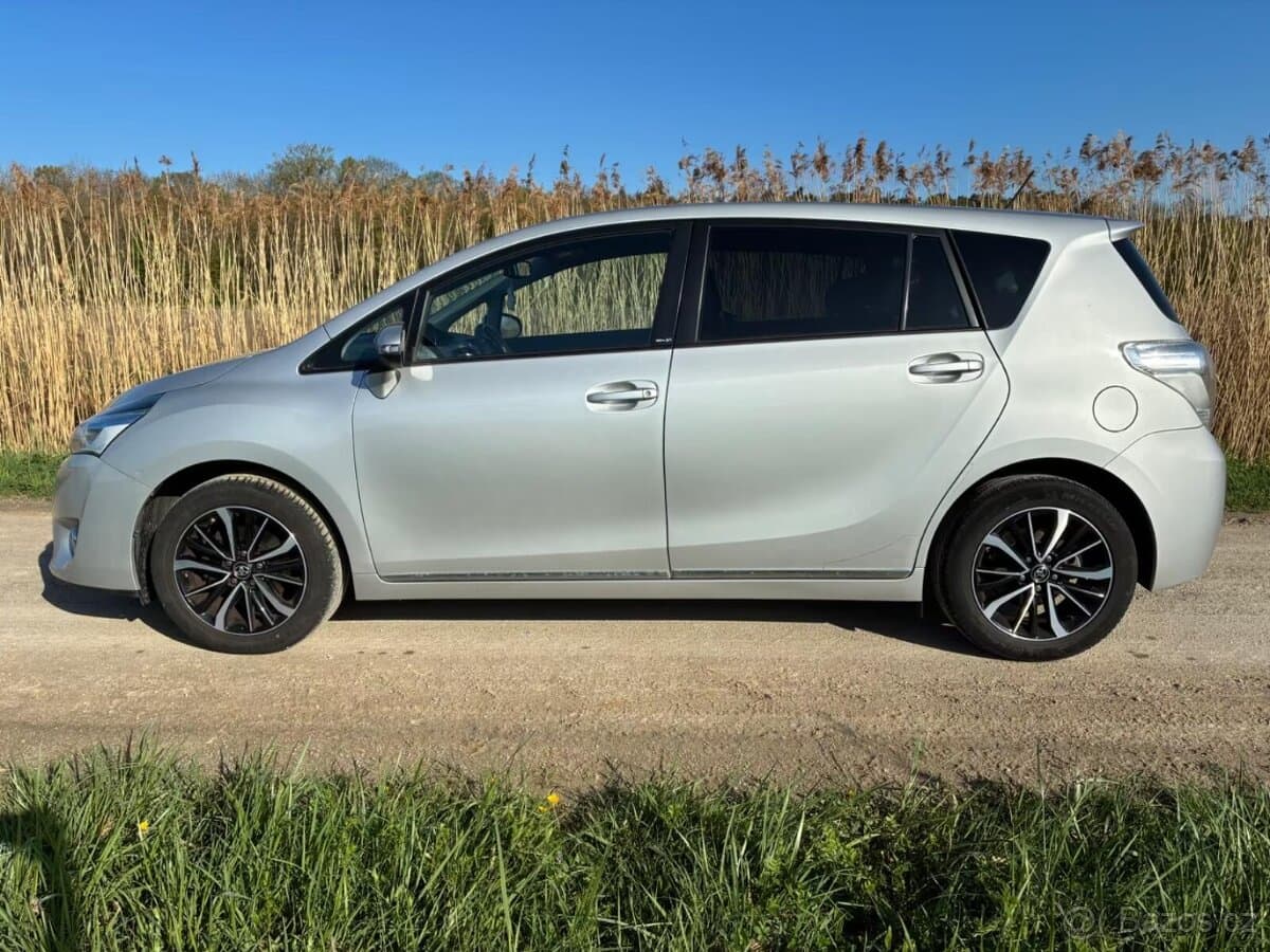 2017 Toyota VERSO - 3