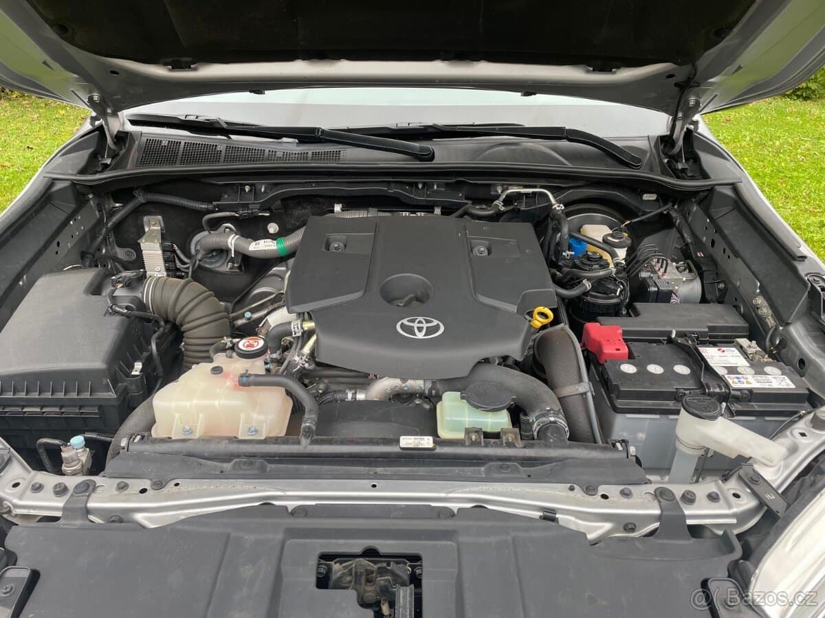2016 Toyota HILUX - 3