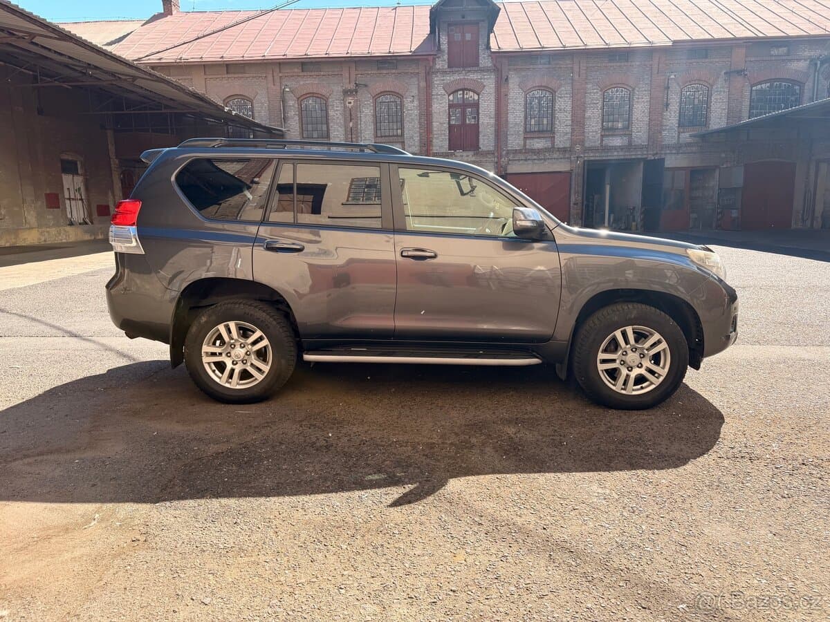 2012 Toyota LAND CRUISER - 3