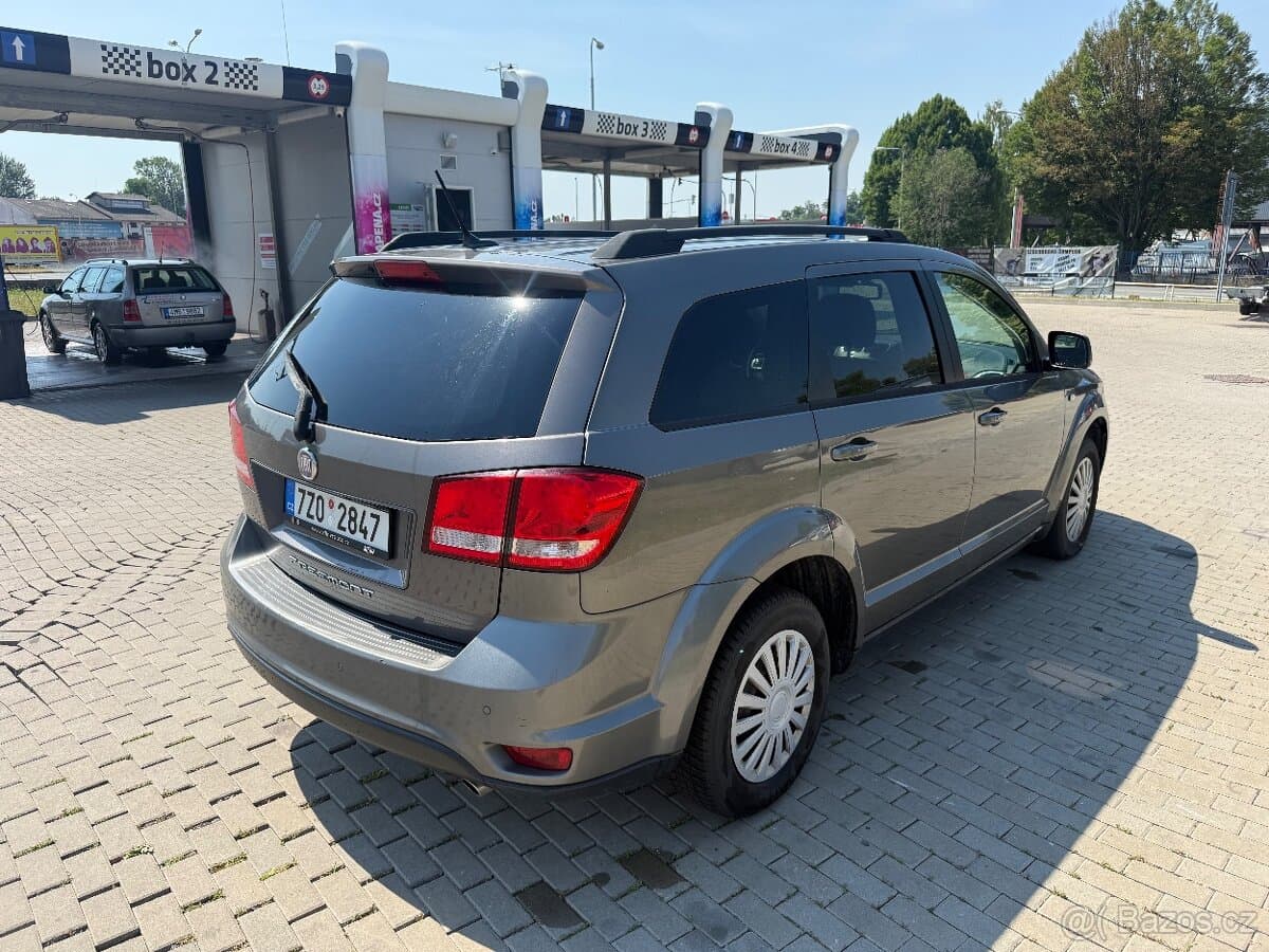 2011 Fiat FREEMONT - 3