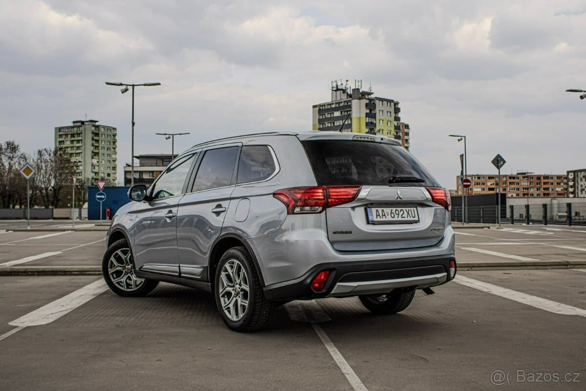 2016 Mitsubishi OUTLANDER - 3