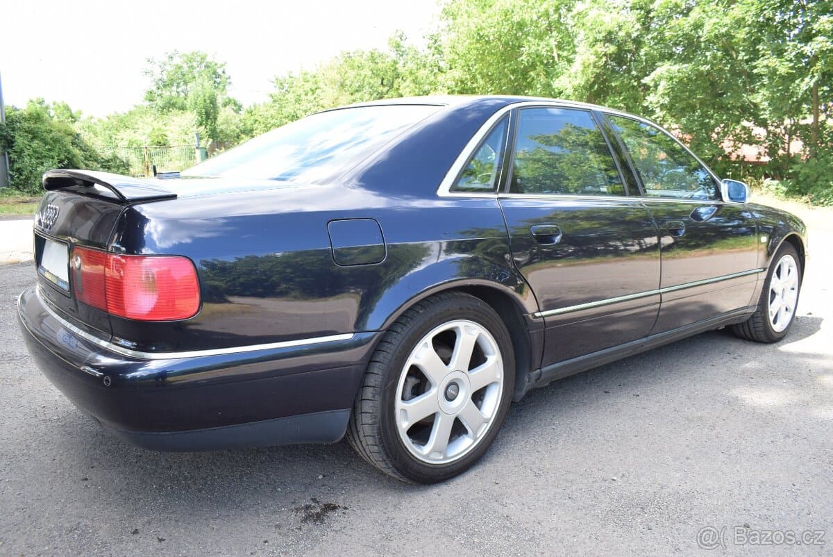 2001 Audi S8 - 3