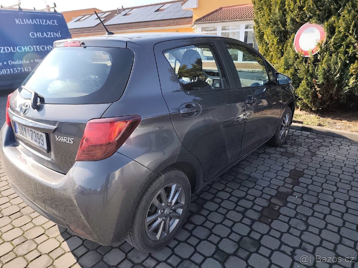 2014 Toyota YARIS - 3