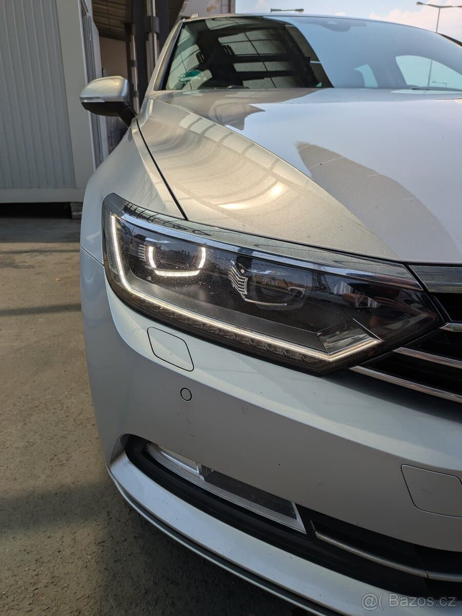2018 Volkswagen PASSAT - 3