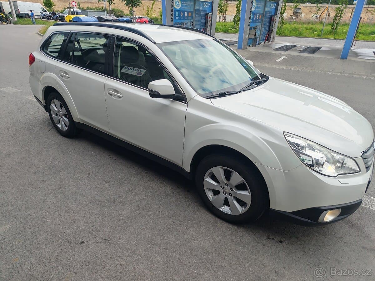 2013 Subaru OUTBACK - 3
