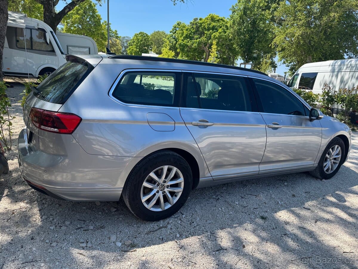 2021 Volkswagen PASSAT - 3