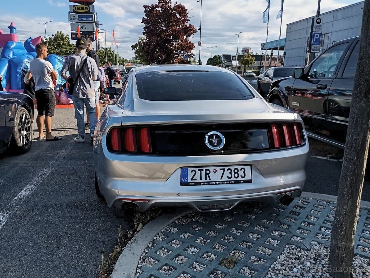 2017 Ford MUSTANG - 3