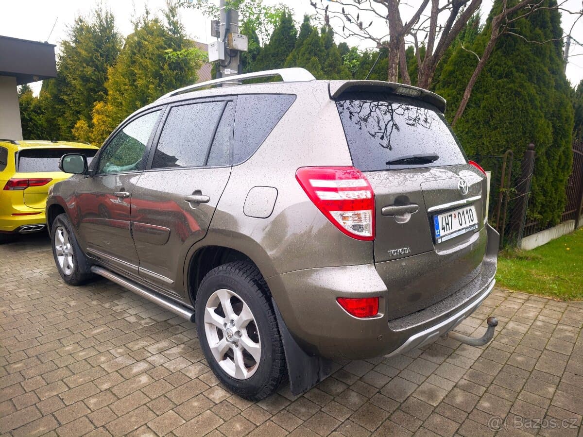 2011 Toyota RAV4 - 3