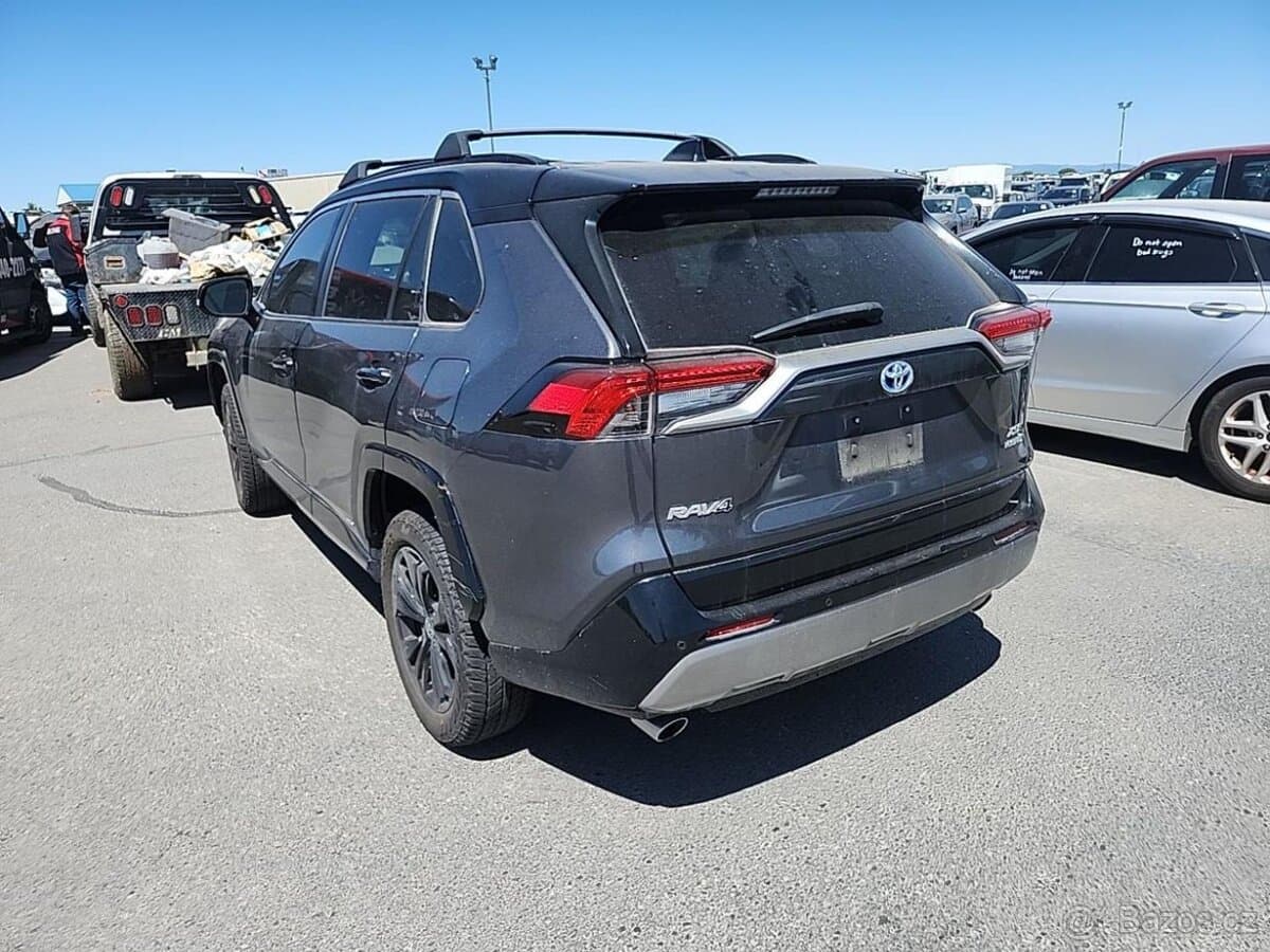 2022 Toyota RAV4 - 3