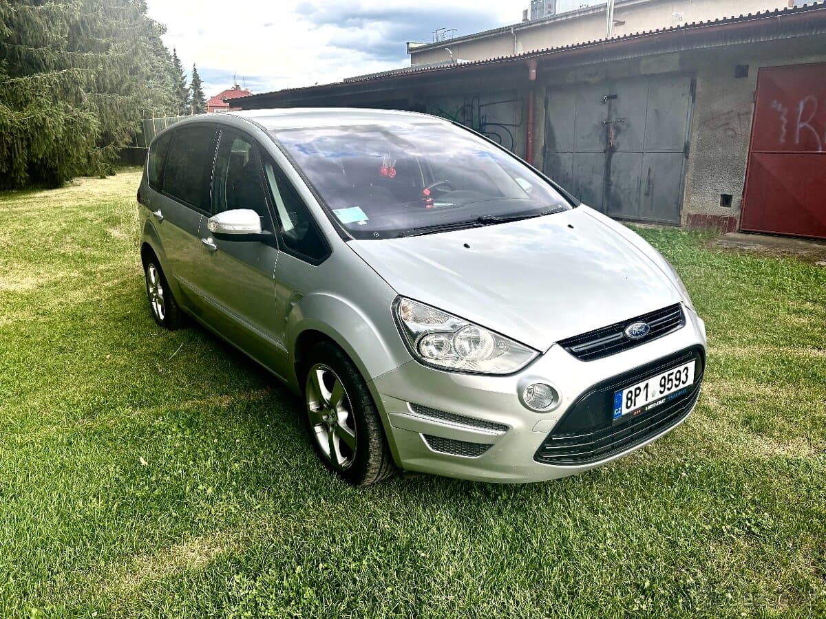 2010 Ford S-MAX - 3