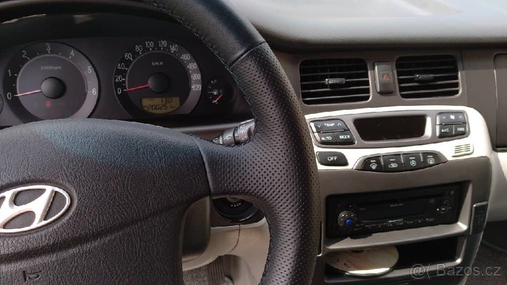 2006 Hyundai TRAJET - 3