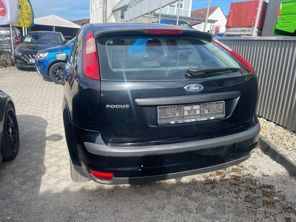 2006 Ford FOCUS - 3