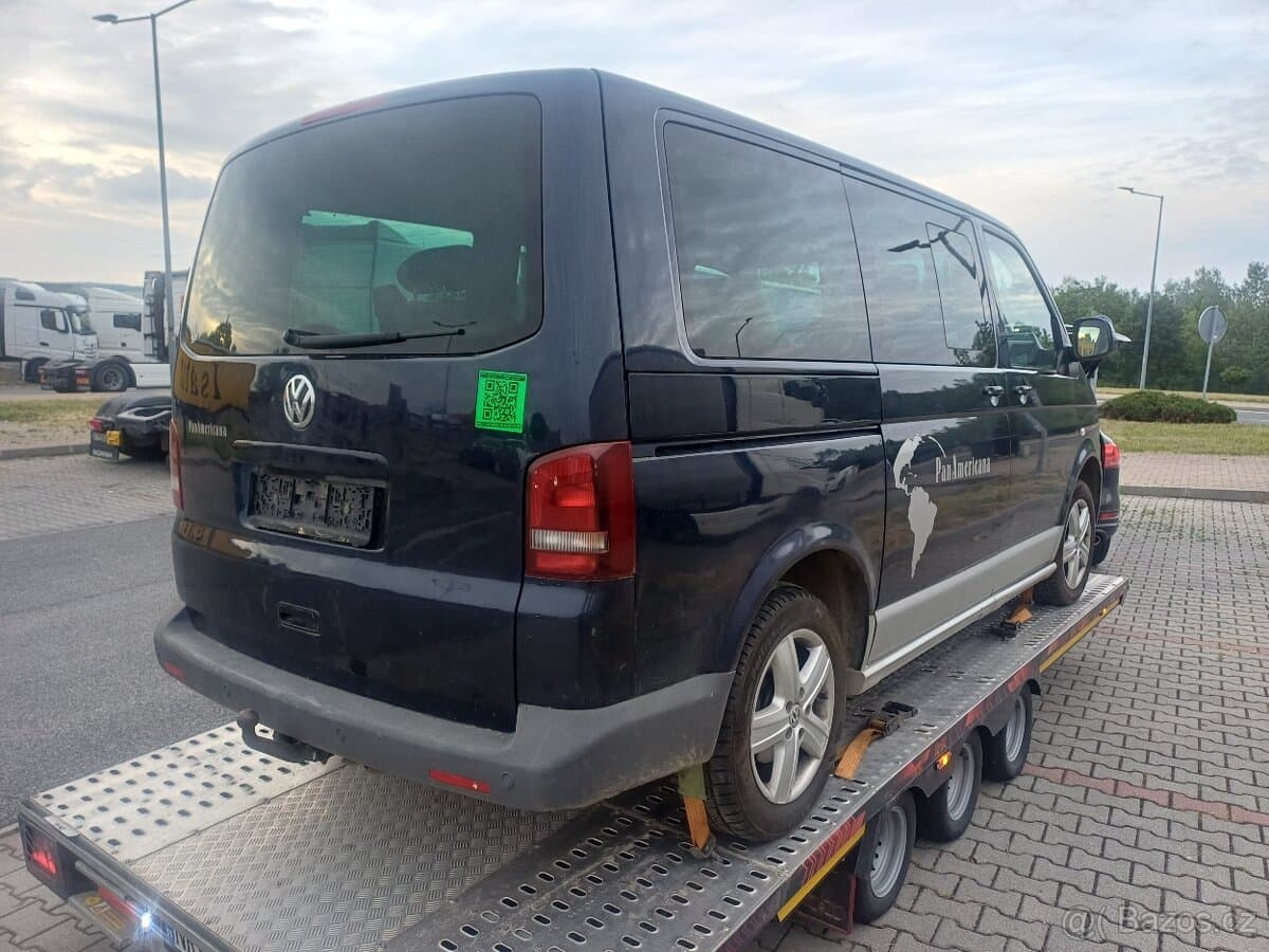 2010 Volkswagen MULTIVAN - 3