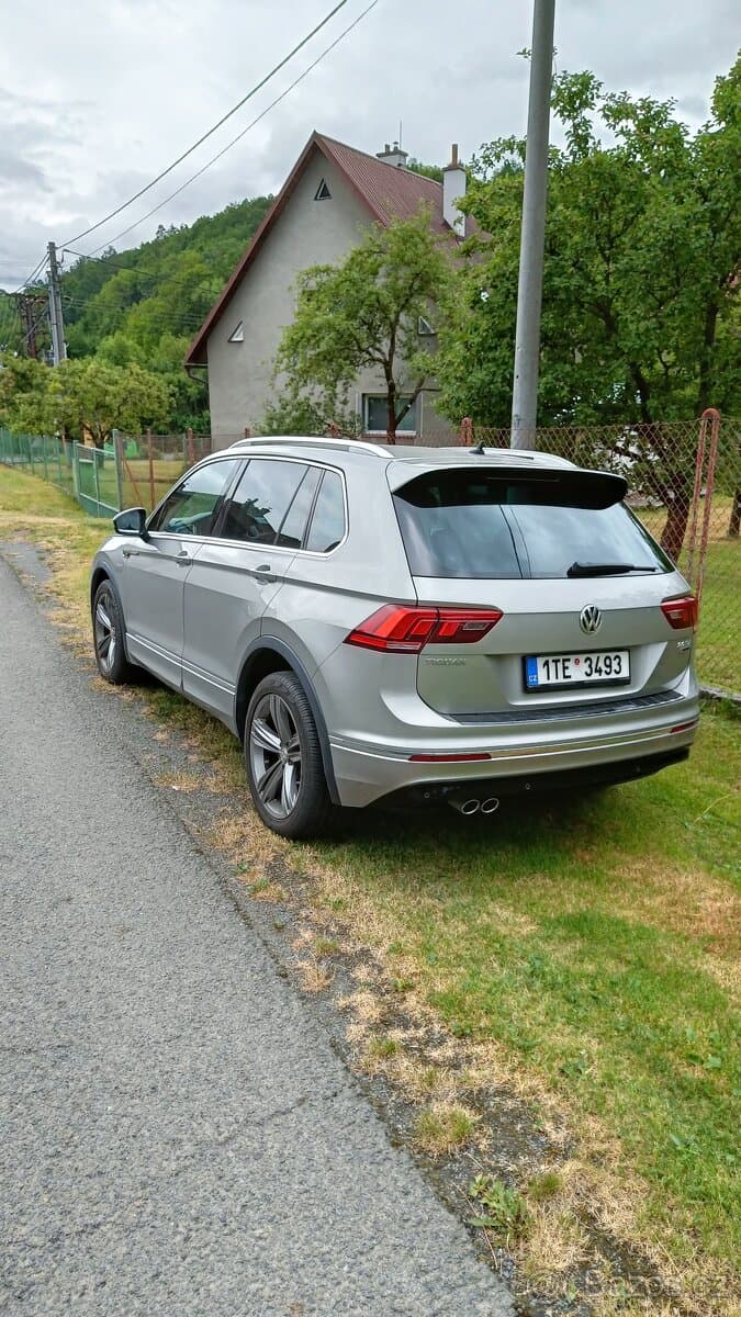 2017 Volkswagen TIGUAN - 3