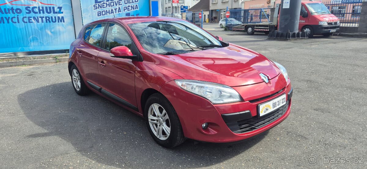 2011 Renault MEGANE - 3