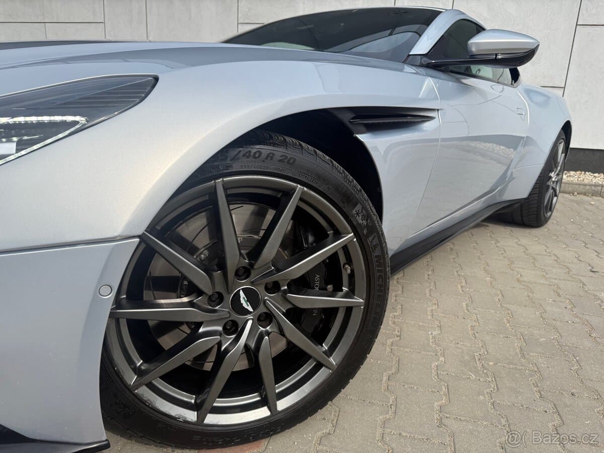 2019 Aston Martin DB11 - 3