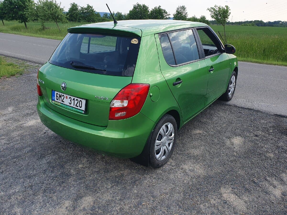2014 Škoda FABIA - 3