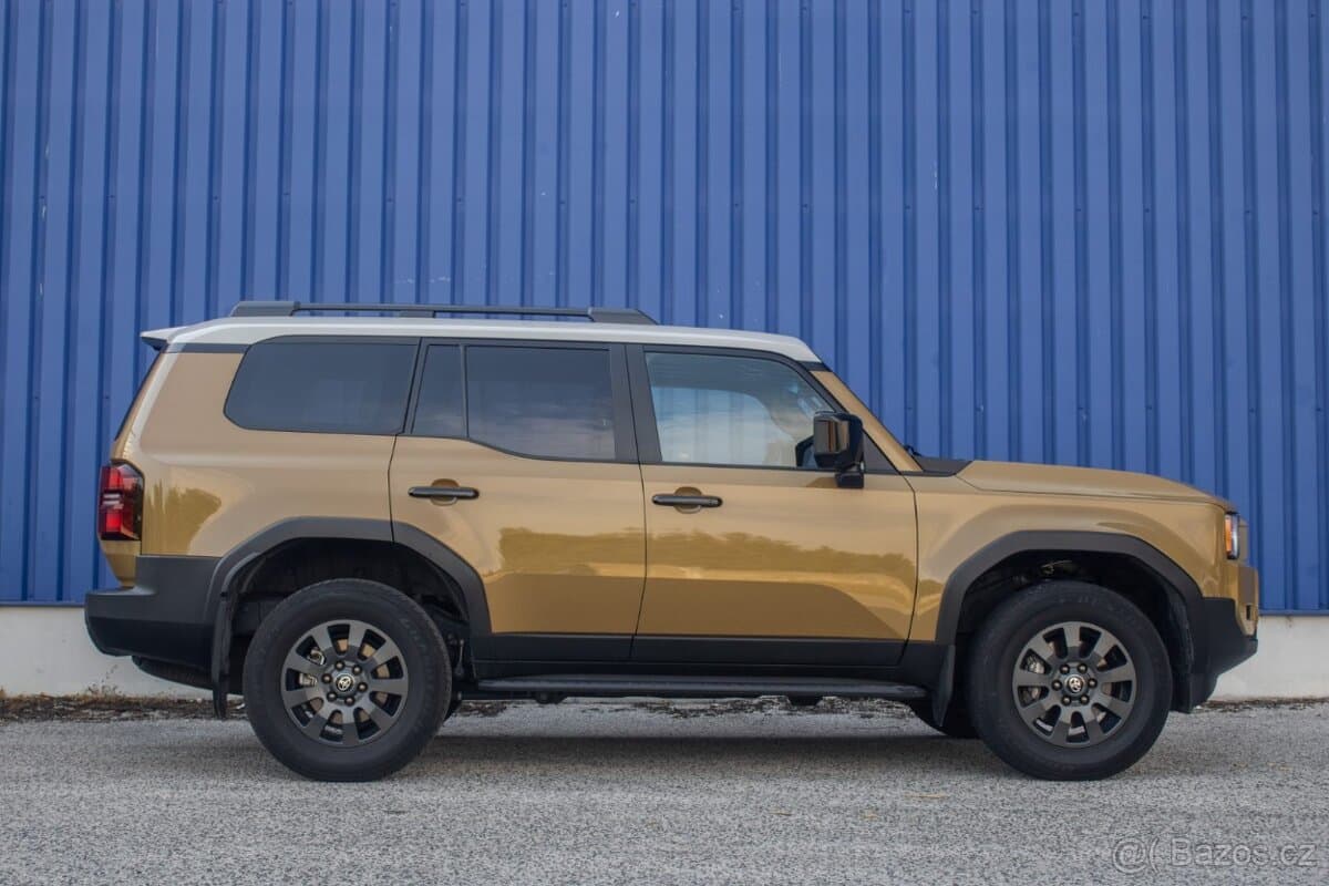 2025 Toyota LAND CRUISER - 4