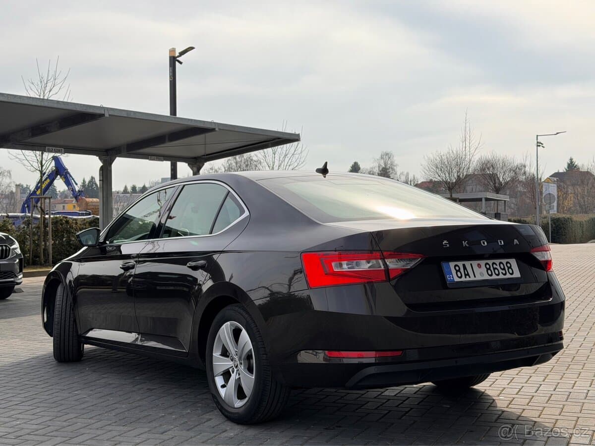 2020 Škoda SUPERB - 4